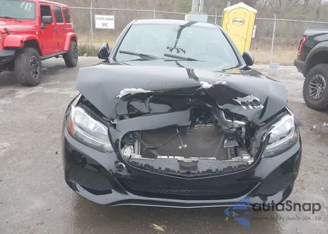 2018 Mercedes-Benz C 300 из США, поврежденный, VIN 55SWF4JB4JU280118